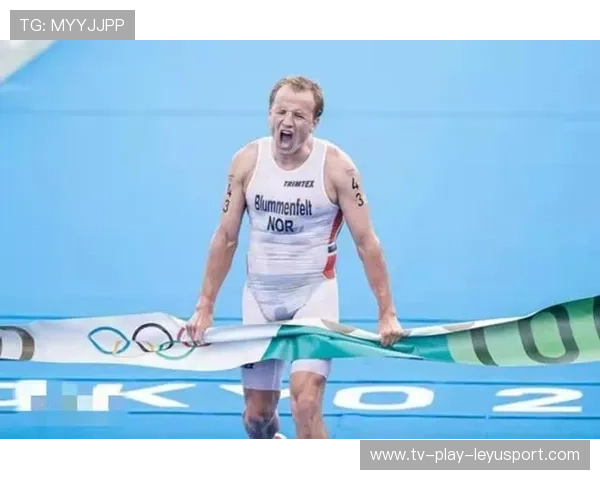 铁人三项选手倒在终点，仍夺冠