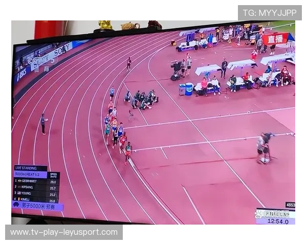 疯狂冲刺!运动员用一秒改变比赛轨迹! 疯狂冲刺!运动员用一秒改变比赛轨迹!